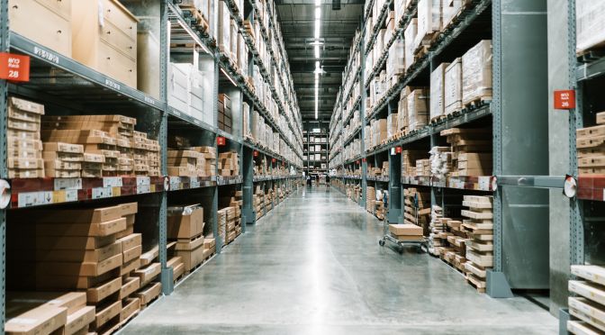10 Warehouse KPIs for Efficient Performance