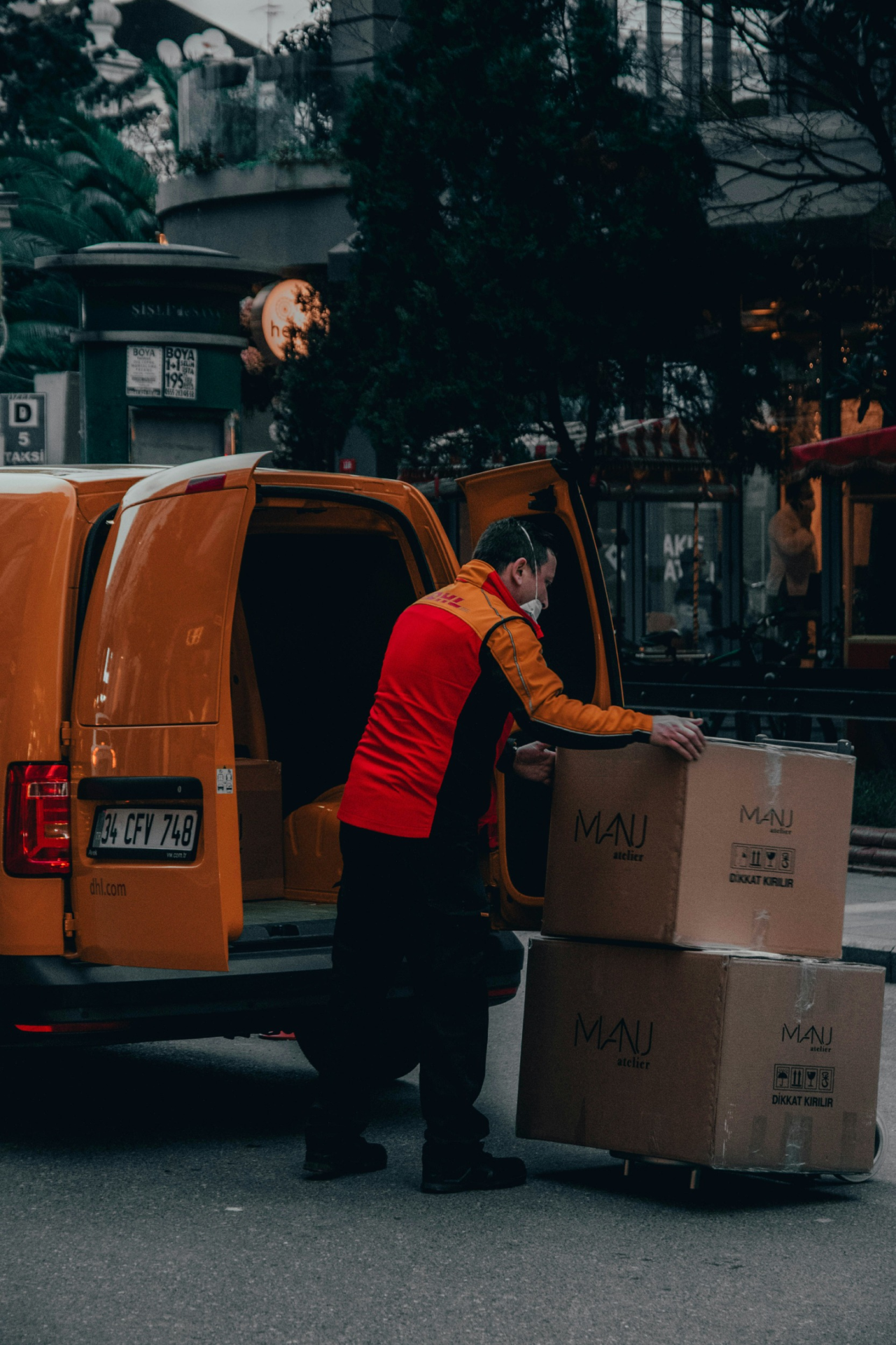 Best UK Couriers for Small Businesses